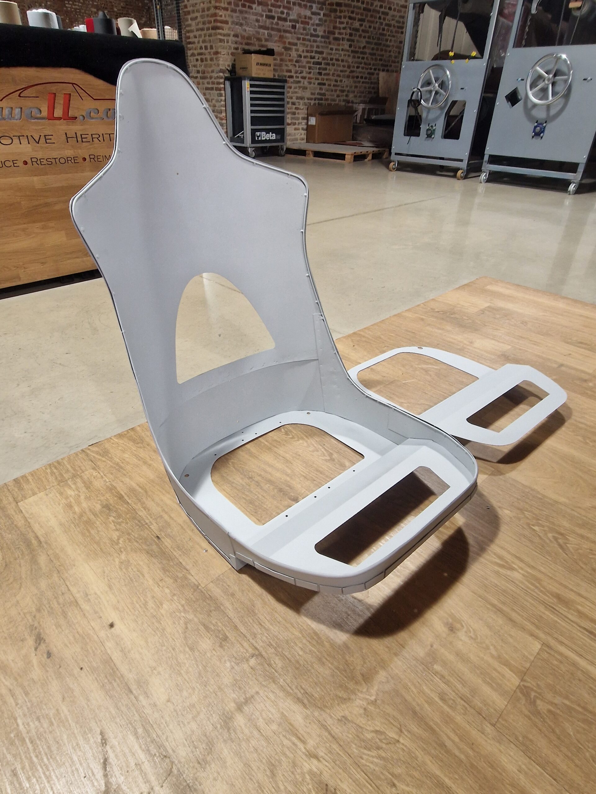 Custom 'Highback' Bucket Seat for Jaguar XKE 3.8 - Lakewell