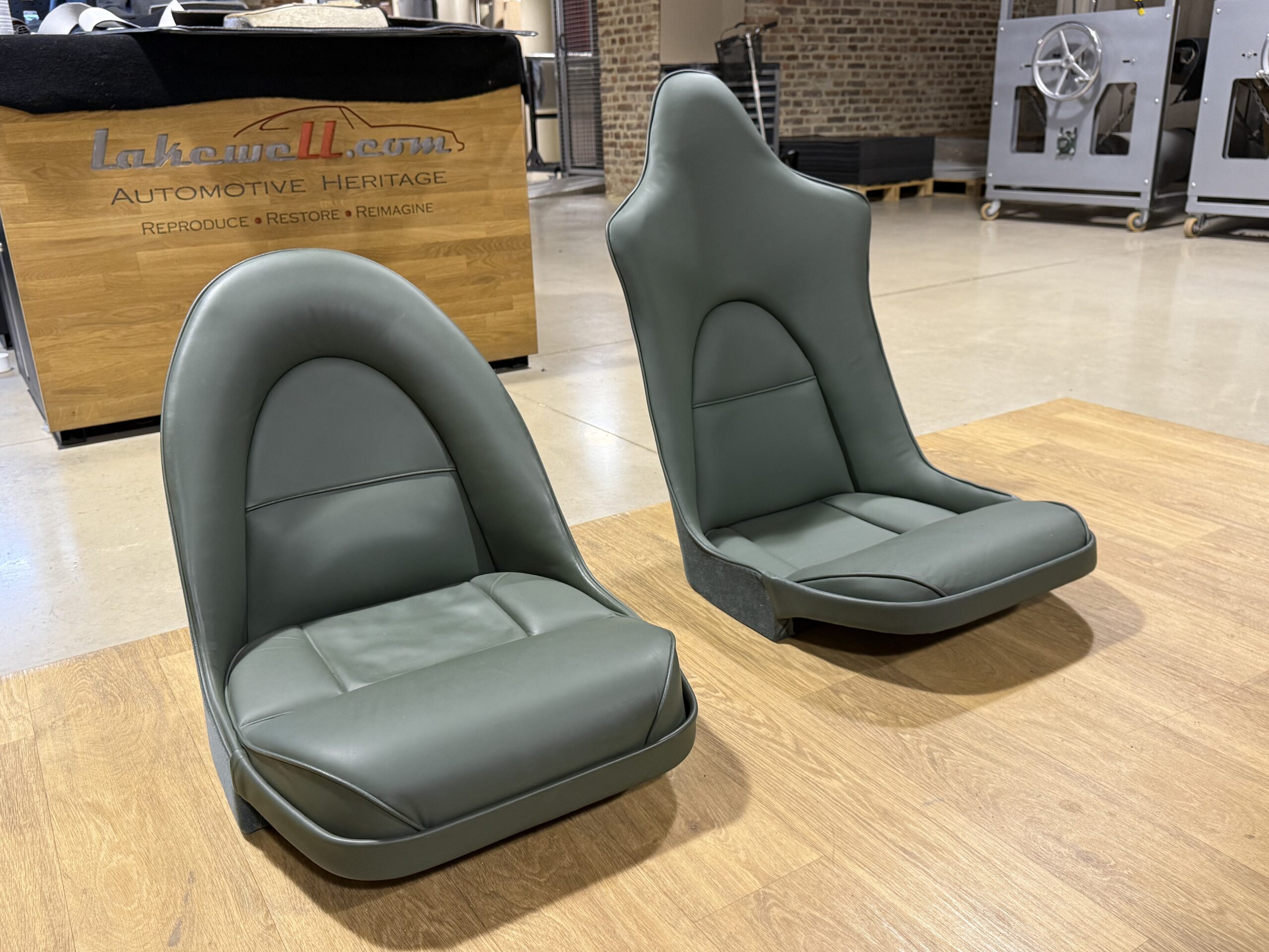 Custom 'Highback' Bucket Seat for Jaguar XKE 3.8 - Lakewell