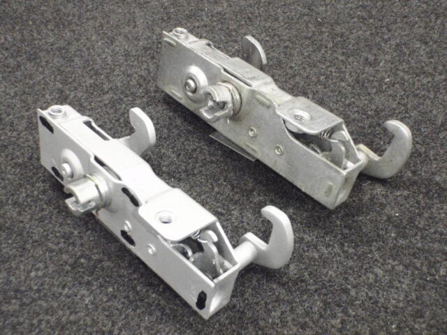 Targa Top Latch Porsche 911 '67-'85 (restored)